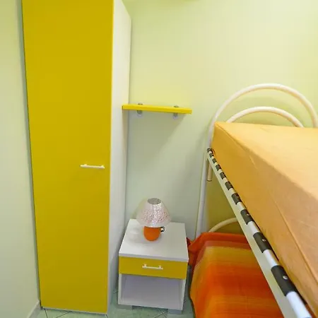 Apartment Ginestra 6 *